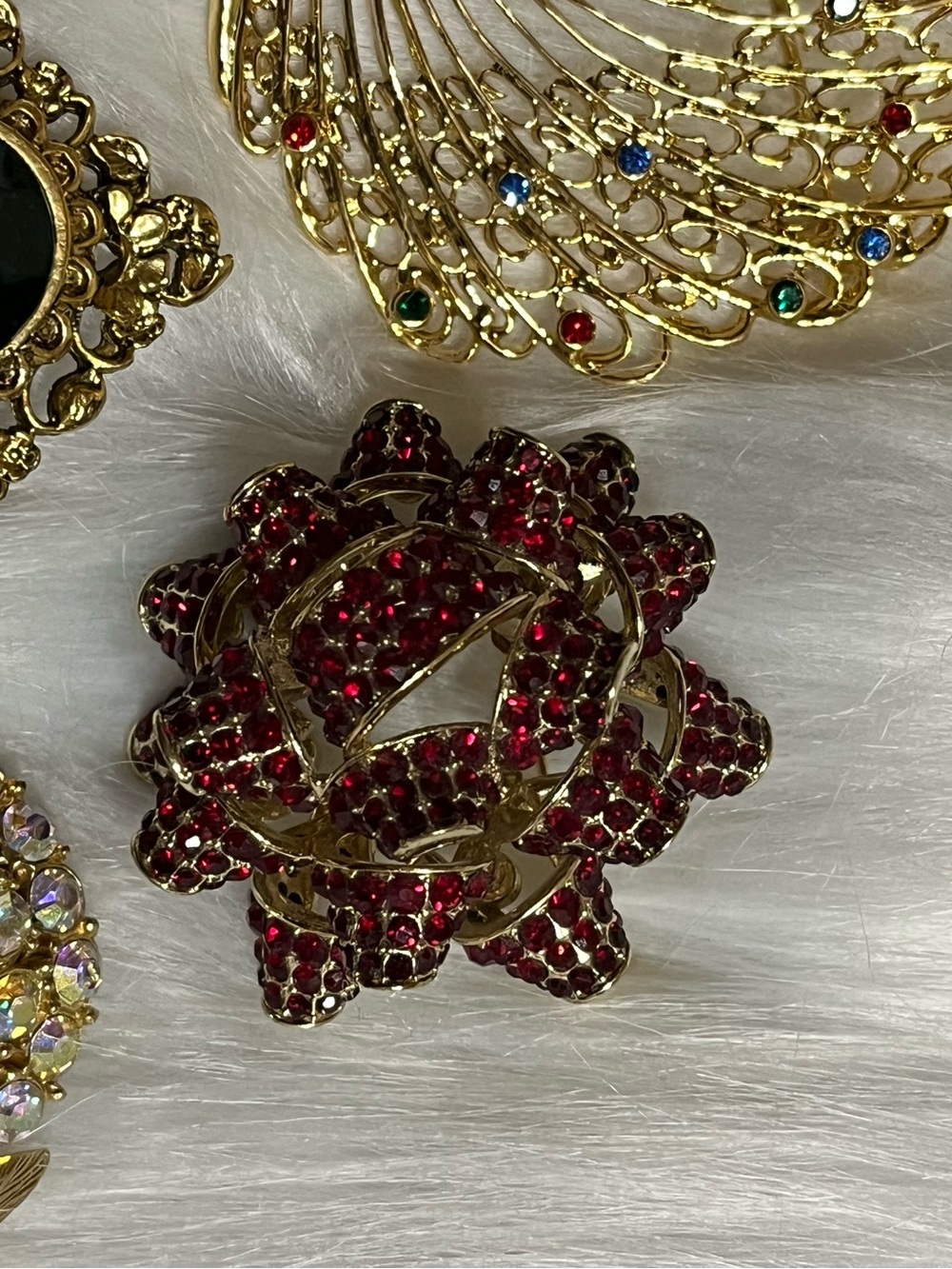 Vintage Brooch Lot - Picture 3 of 13